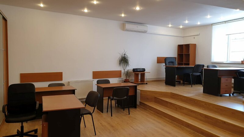 Piata Consitutiei  Bulevardul Regina Maria   Piata Unirii - metrou 10 min